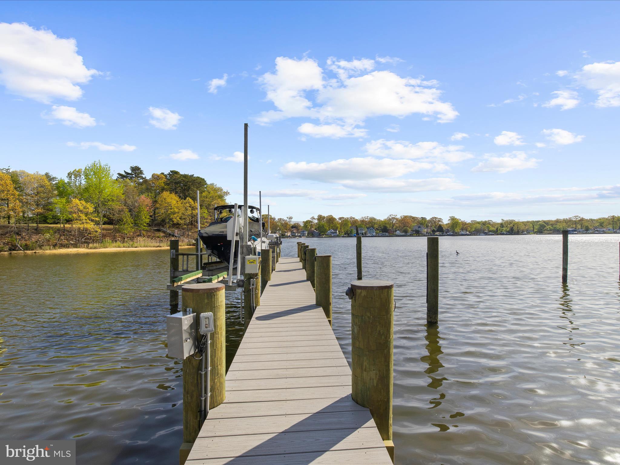282A NORTH DR