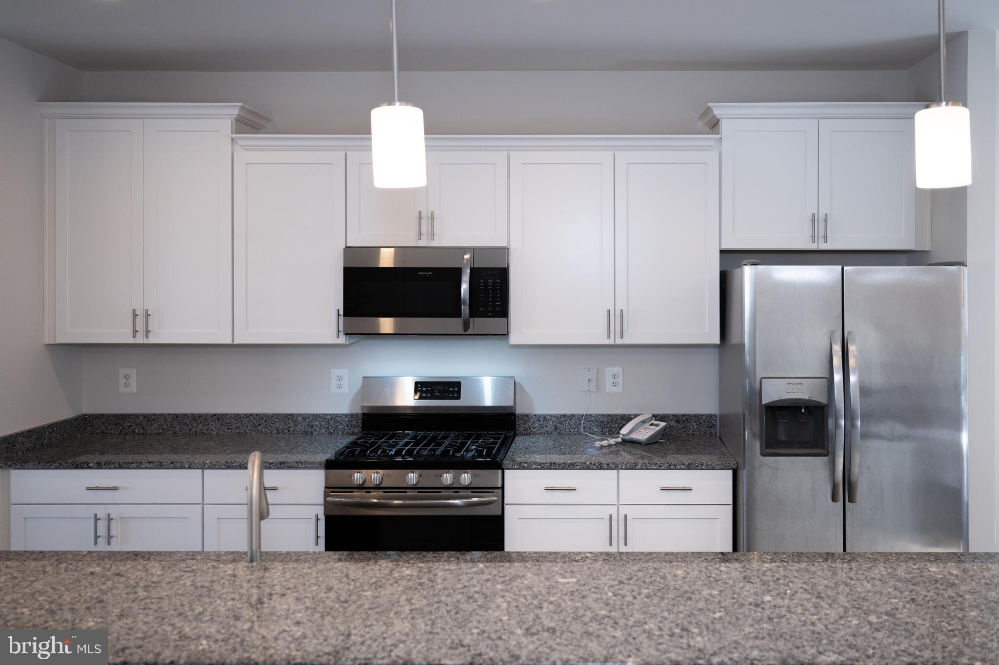 SPRING CREEK - Residential