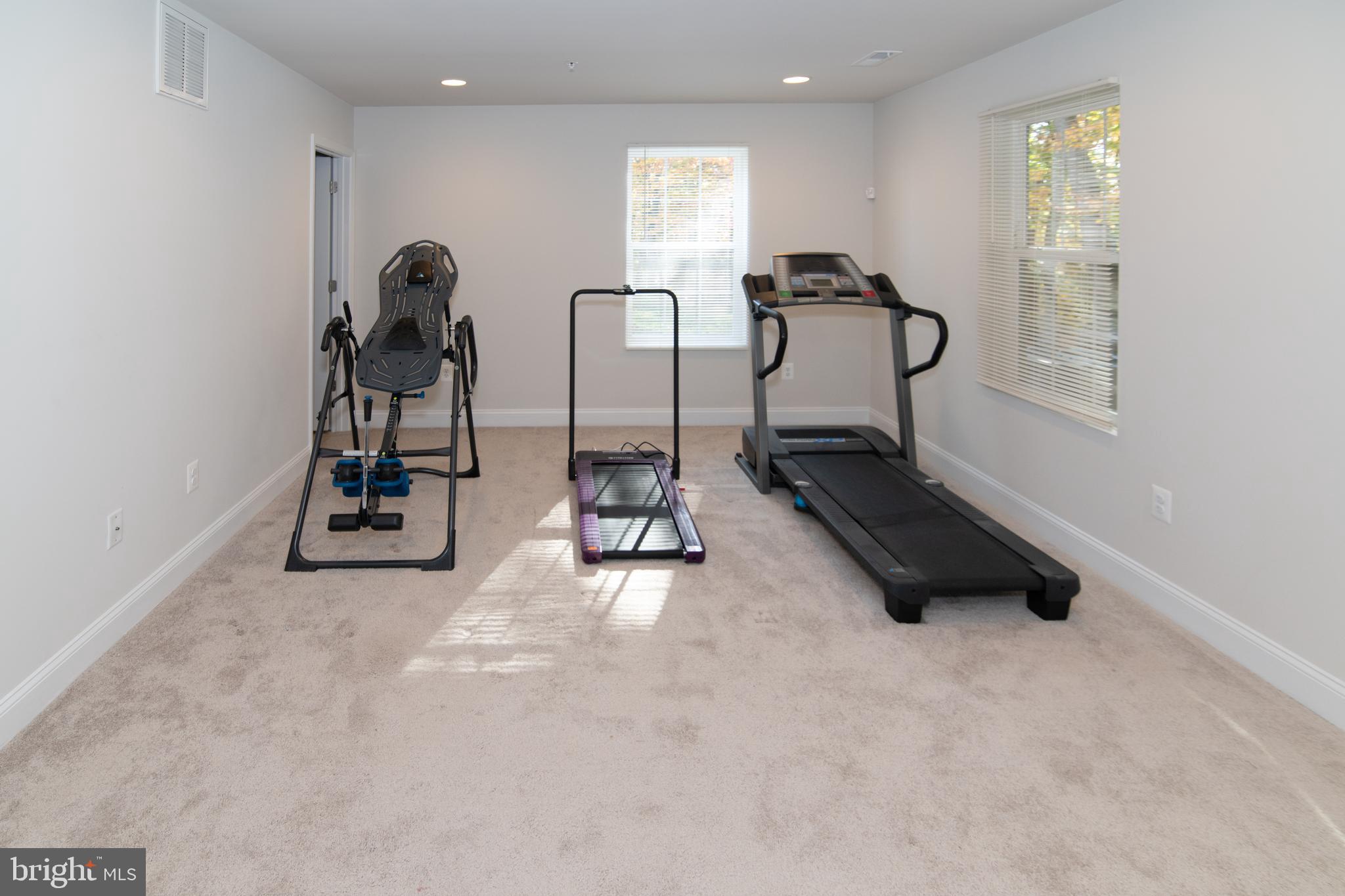 SPRING CREEK - Residential