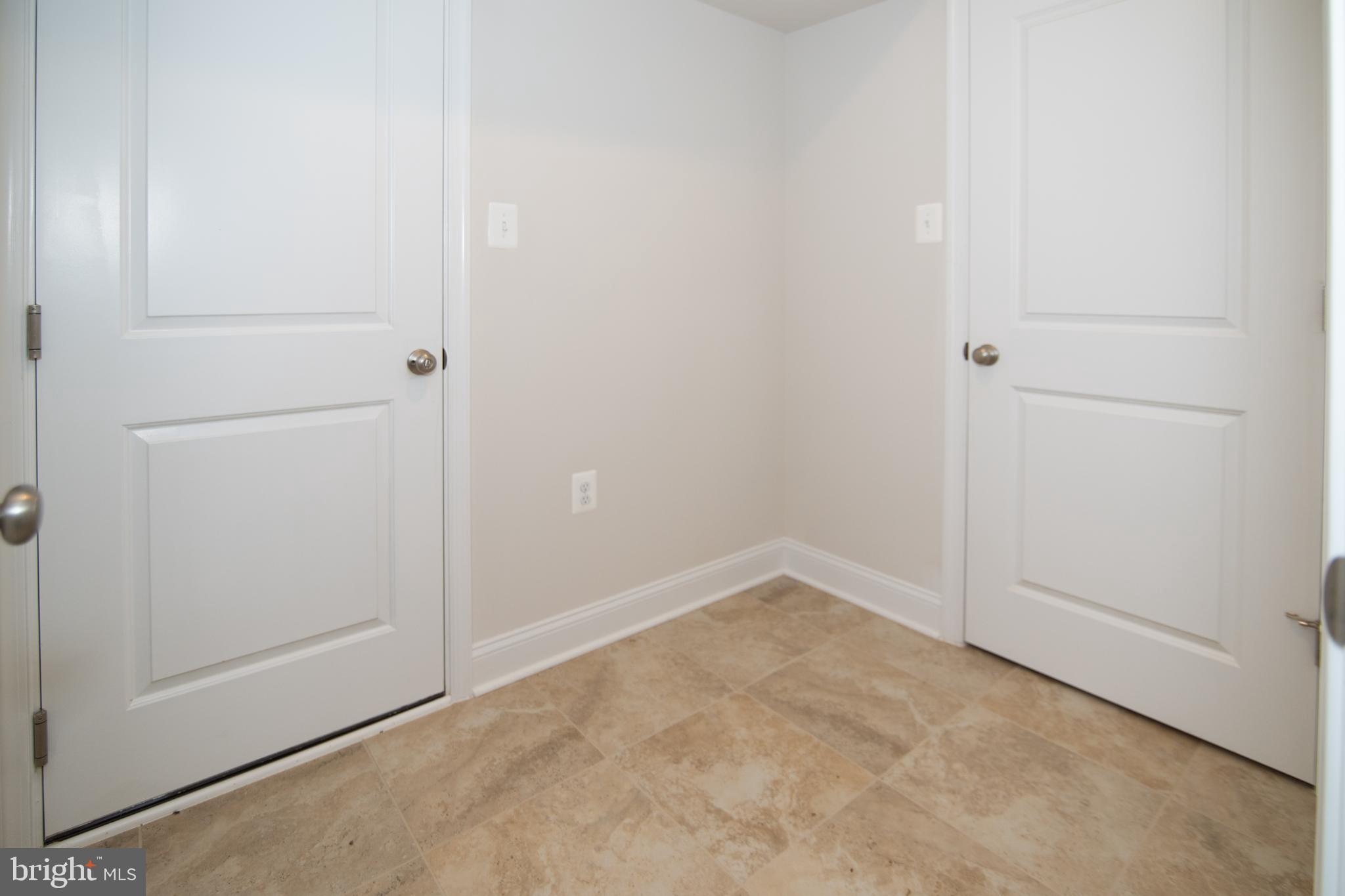 SPRING CREEK - Residential