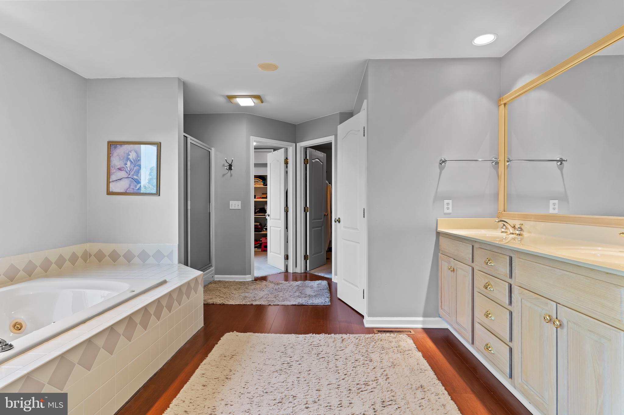 FLORIBUNDA - Residential