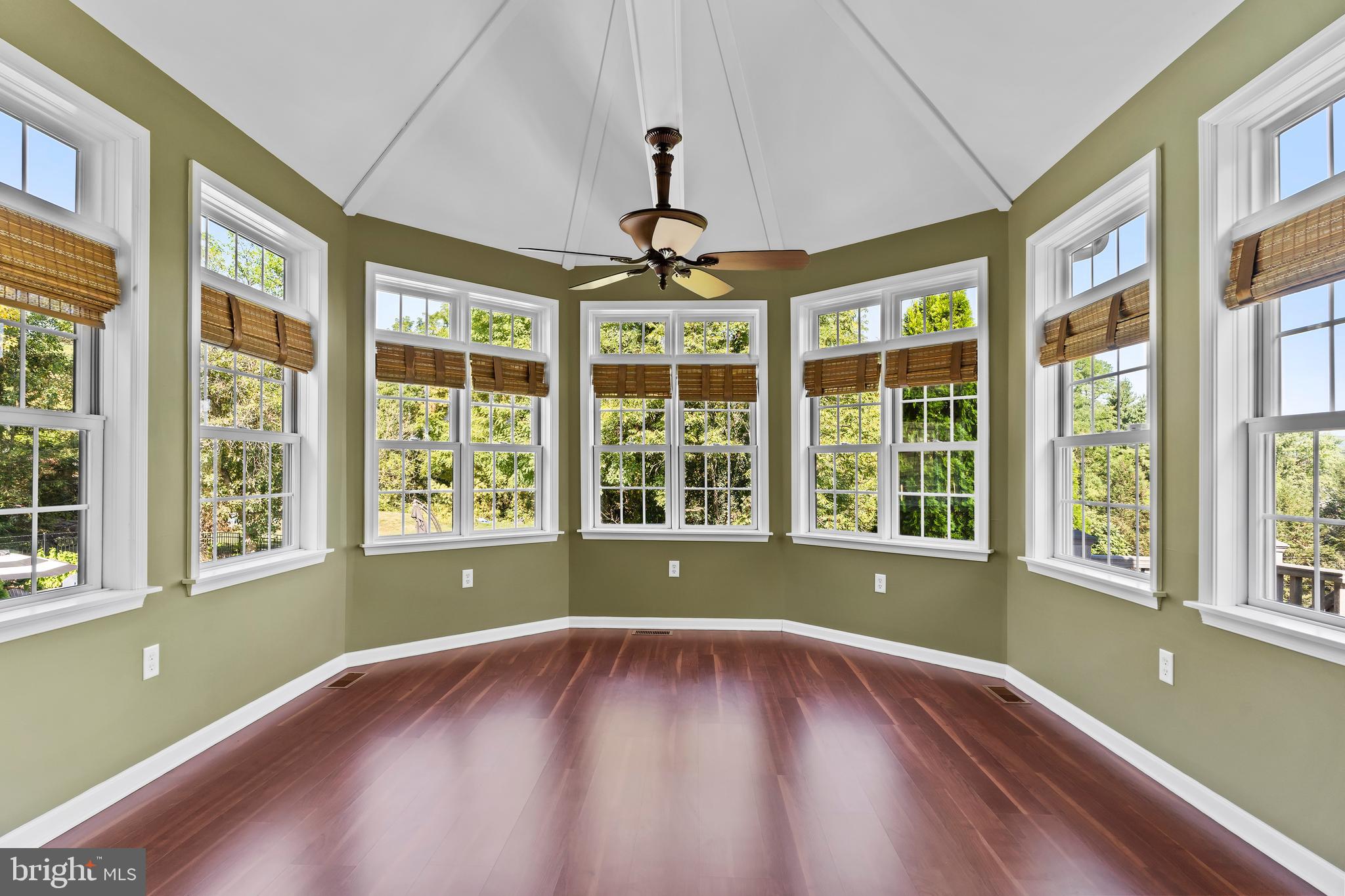 FLORIBUNDA - Residential