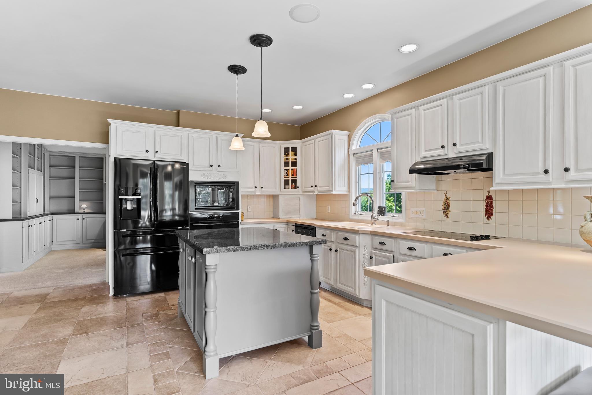 FLORIBUNDA - Residential