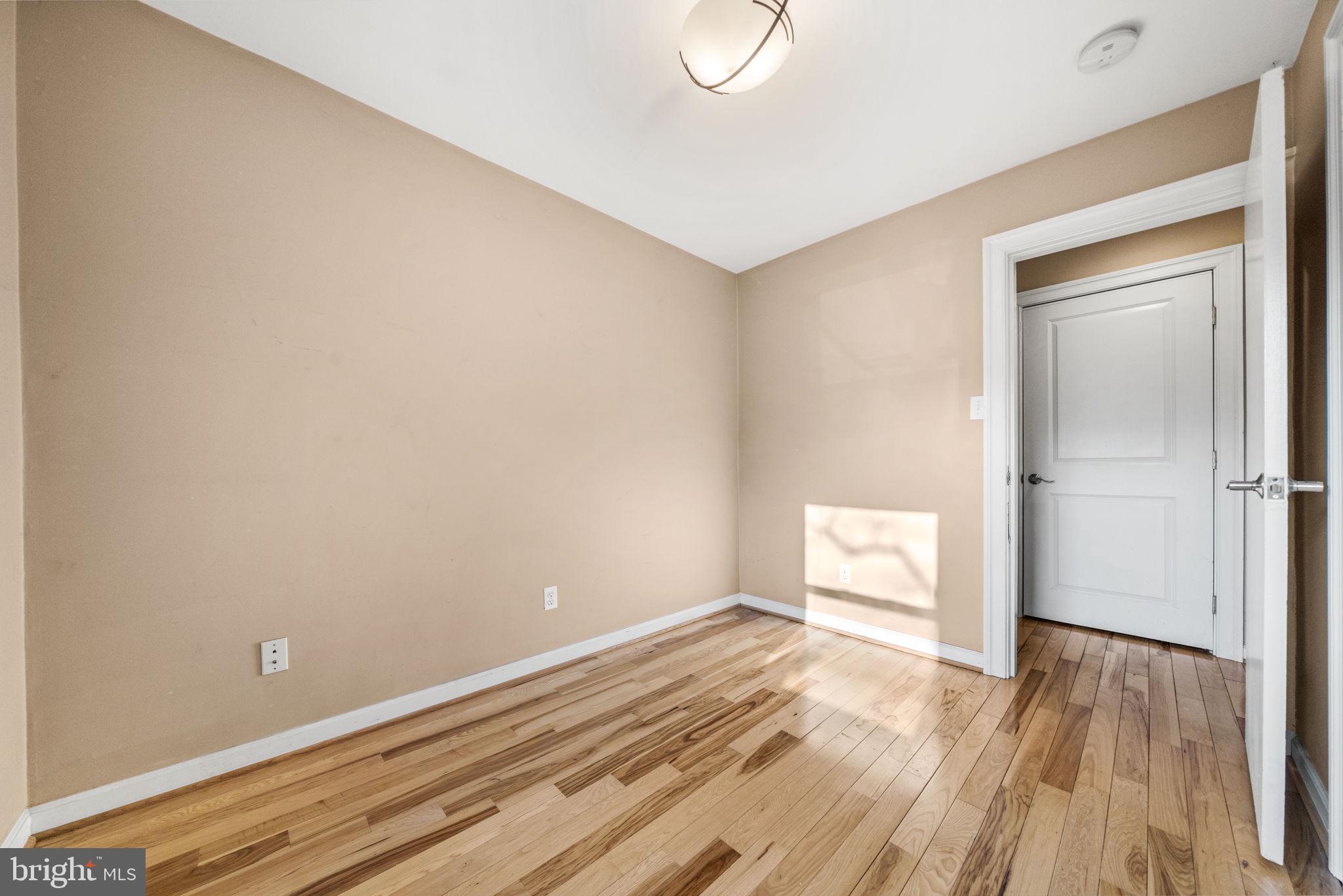 PIMMIT HILLS - Residential