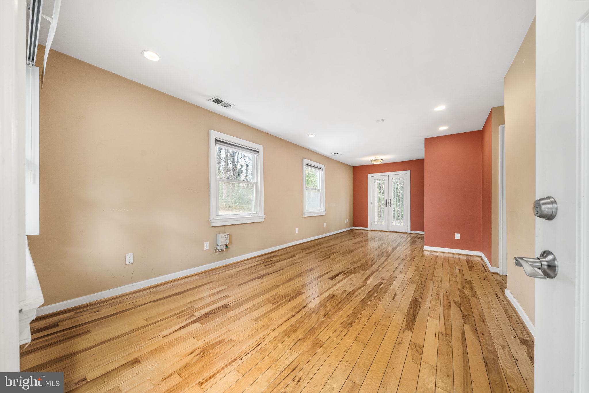 PIMMIT HILLS - Residential