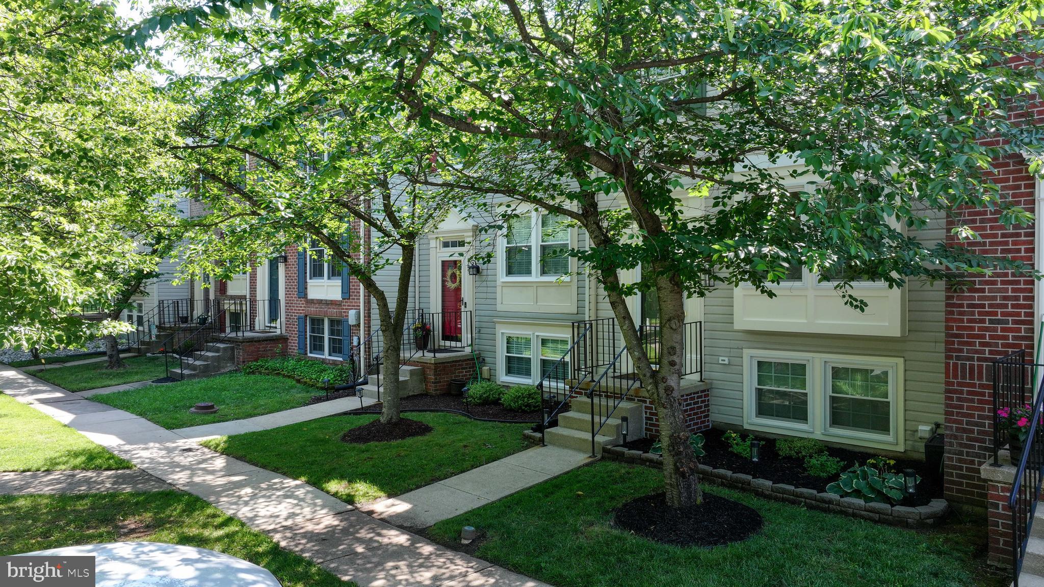 871 CHESTNUTVIEW