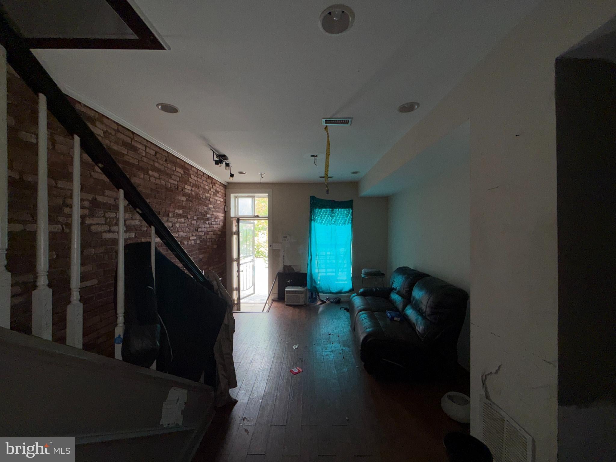 404 N MONTFORD AVENUE