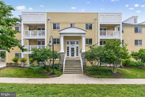 Photo of 4113 S Four Mile Run Drive #102, ARLINGTON, VA 22204 (MLS # VAAR2075944)