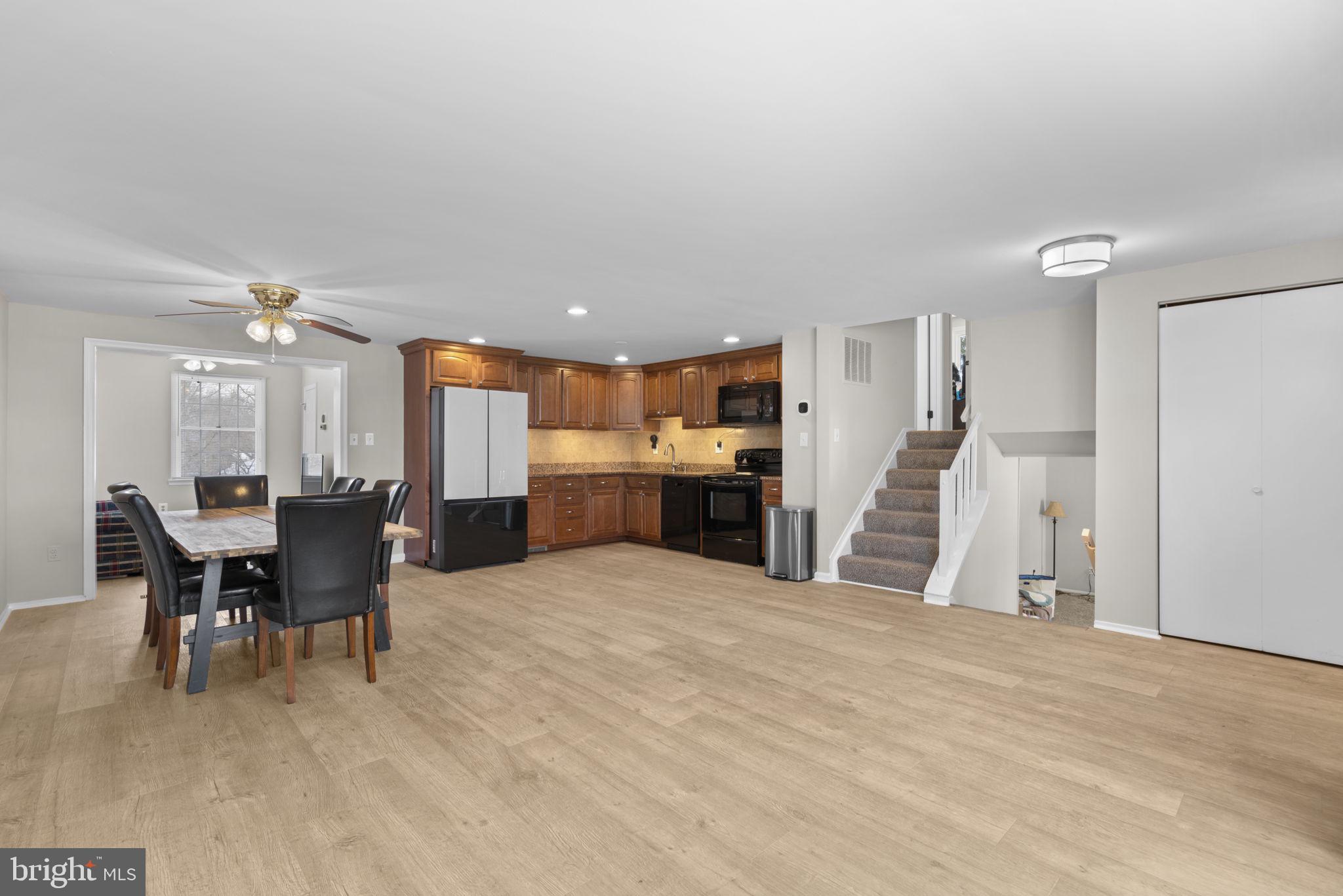 6878 HAPPYHEART LANE