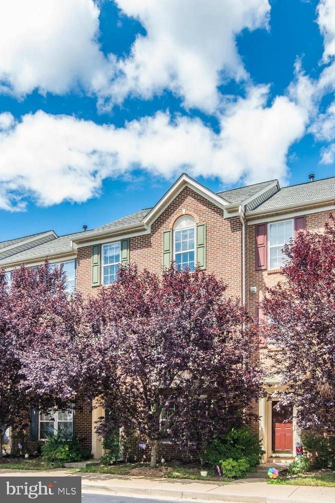 VILLAGES OF URBANA - Residential Lease