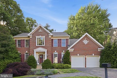 Homes For Sale - 8556 Hooes Road<br/> Fairfax County, SPRINGFIELD, VA 22153