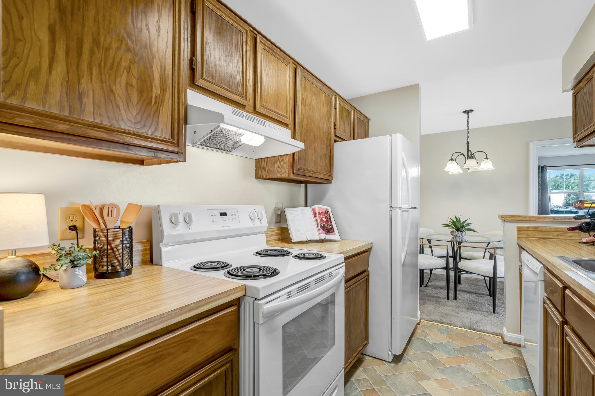 SUNNINGDALE MEADOWS - Residential