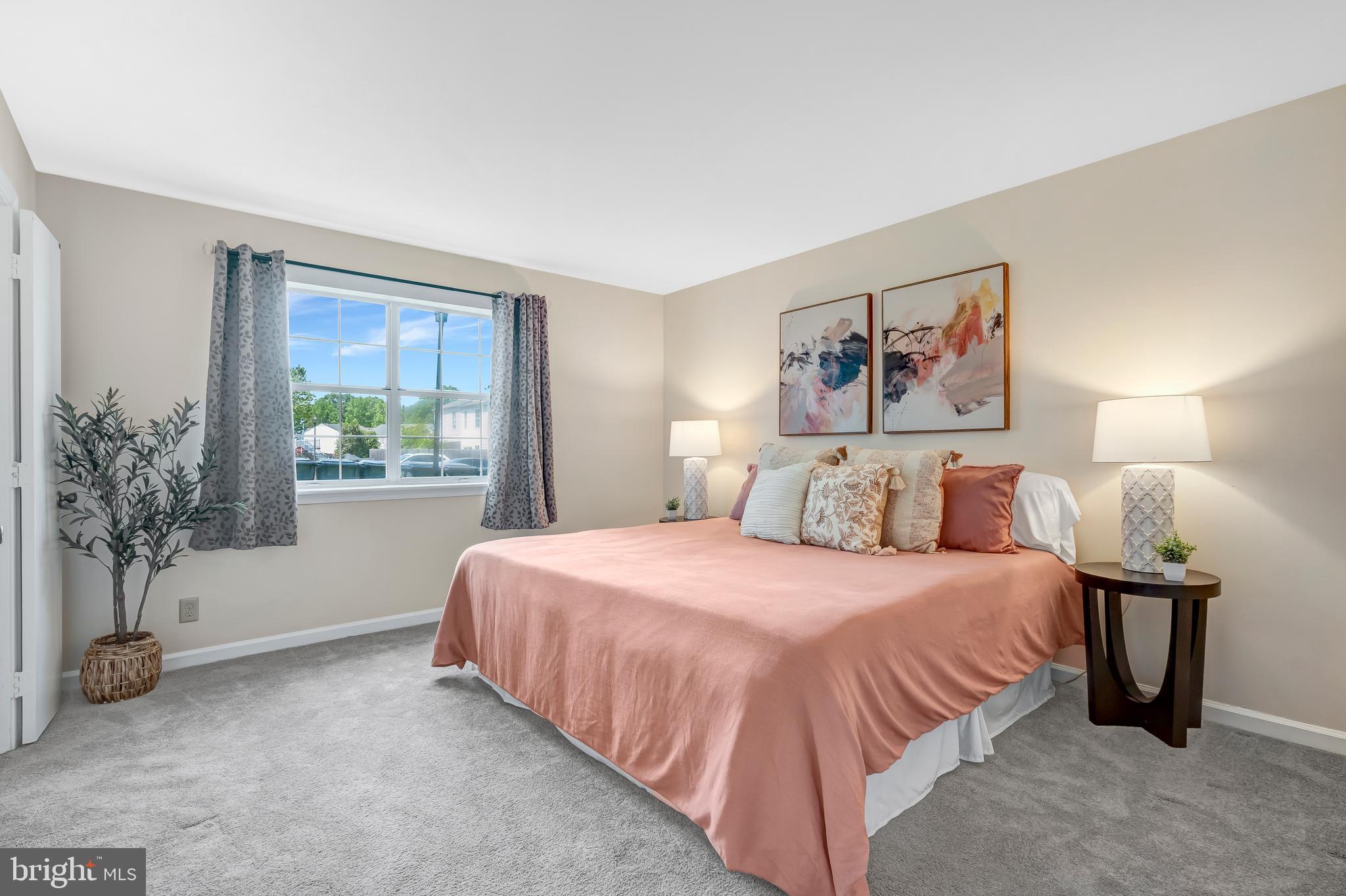 SUNNINGDALE MEADOWS - Residential