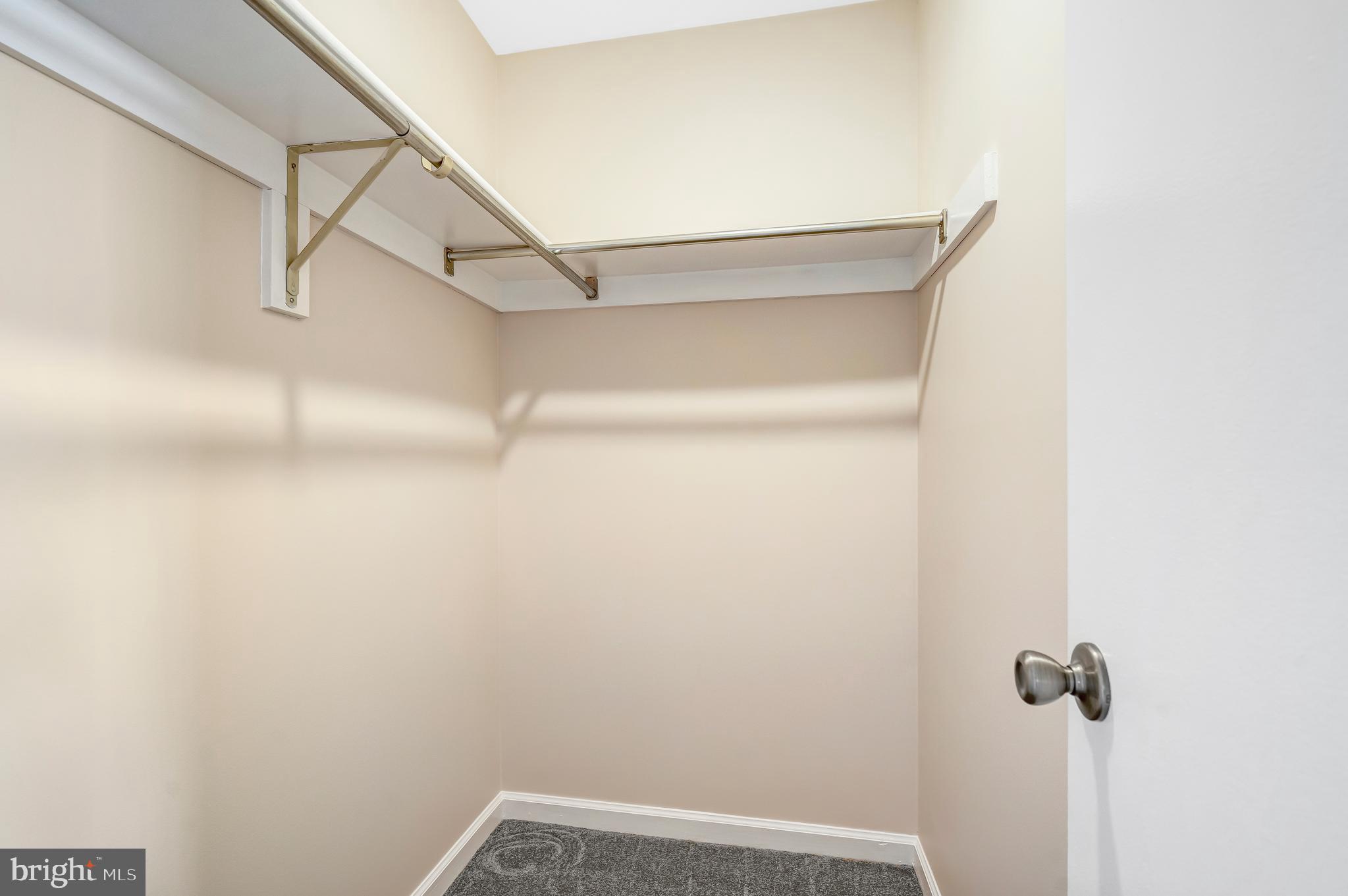 SUNNINGDALE MEADOWS - Residential