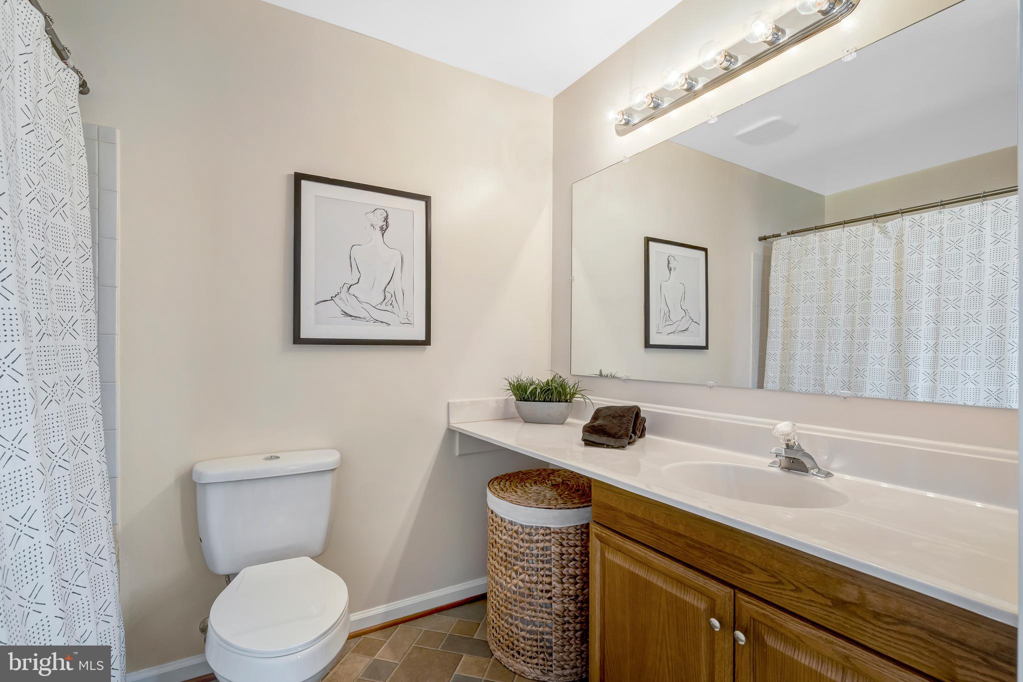 SUNNINGDALE MEADOWS - Residential