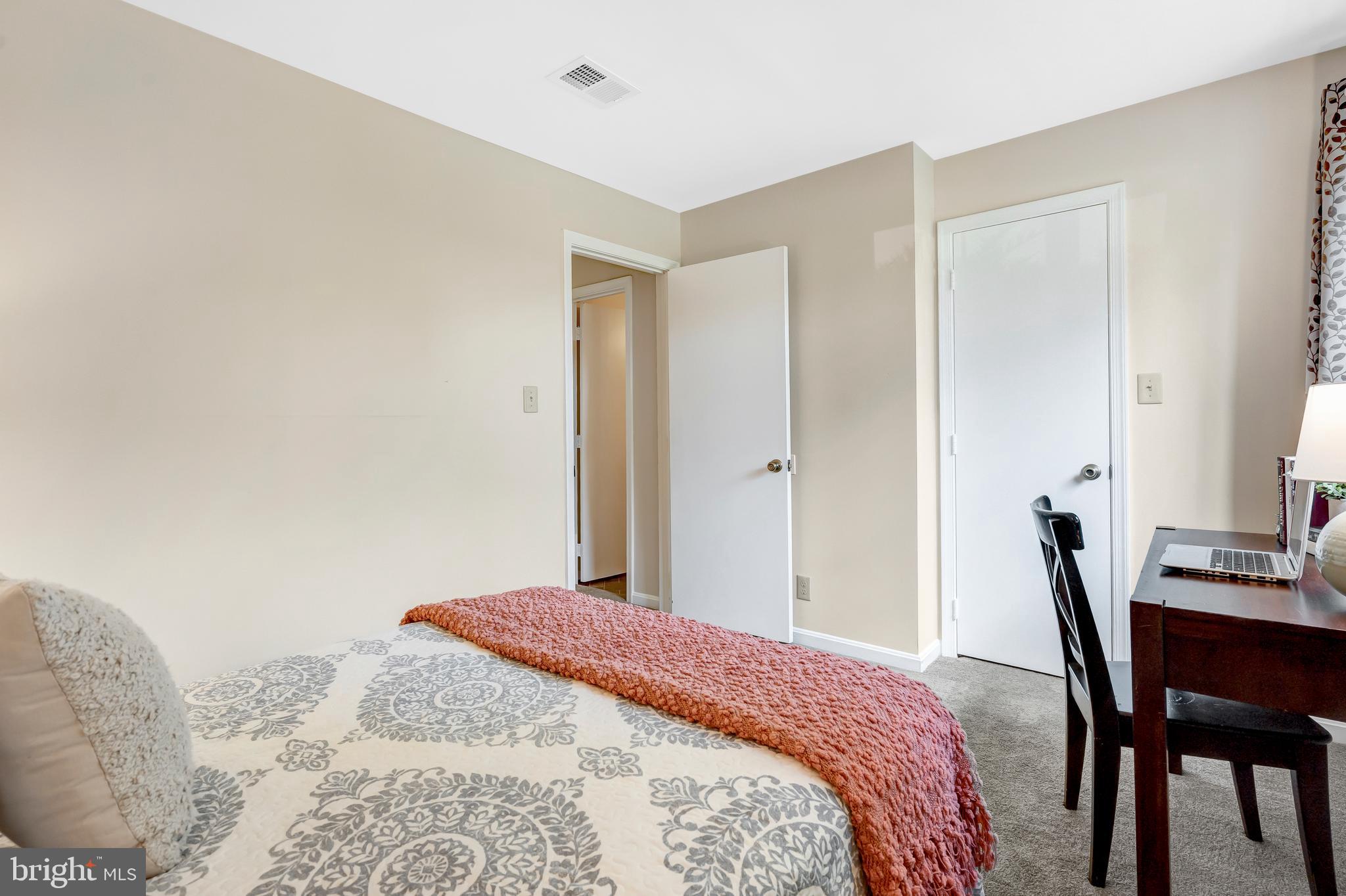 SUNNINGDALE MEADOWS - Residential