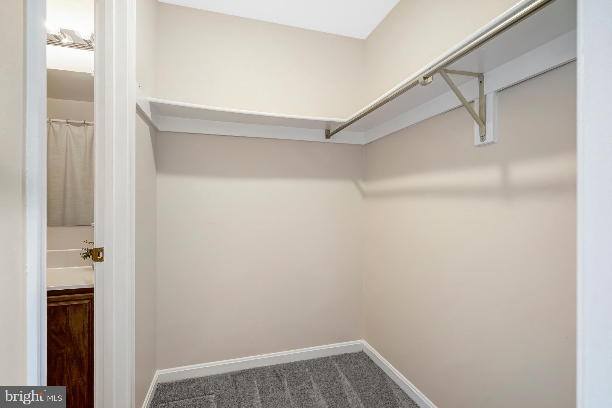 SUNNINGDALE MEADOWS - Residential