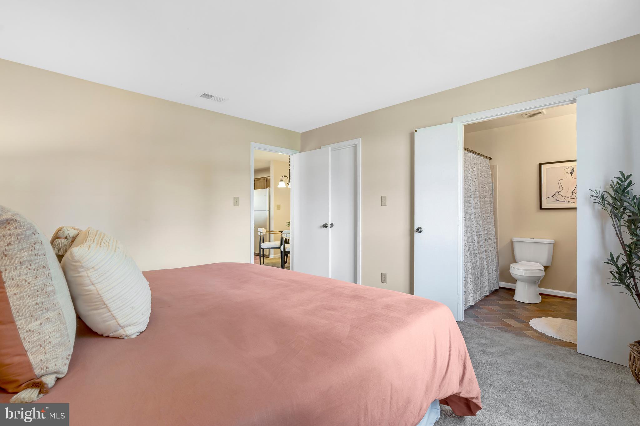 SUNNINGDALE MEADOWS - Residential