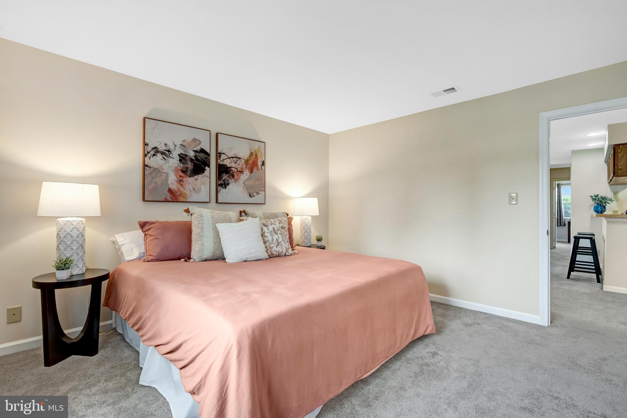 SUNNINGDALE MEADOWS - Residential