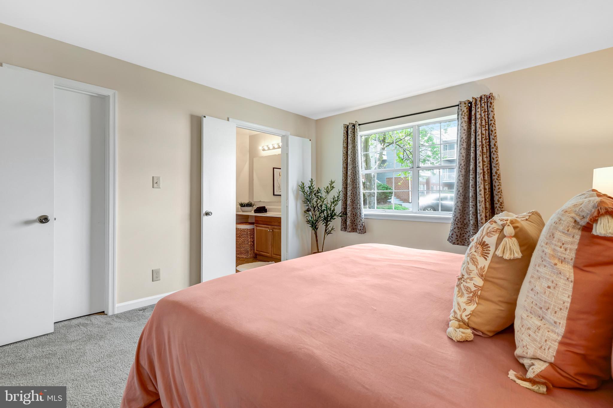 SUNNINGDALE MEADOWS - Residential