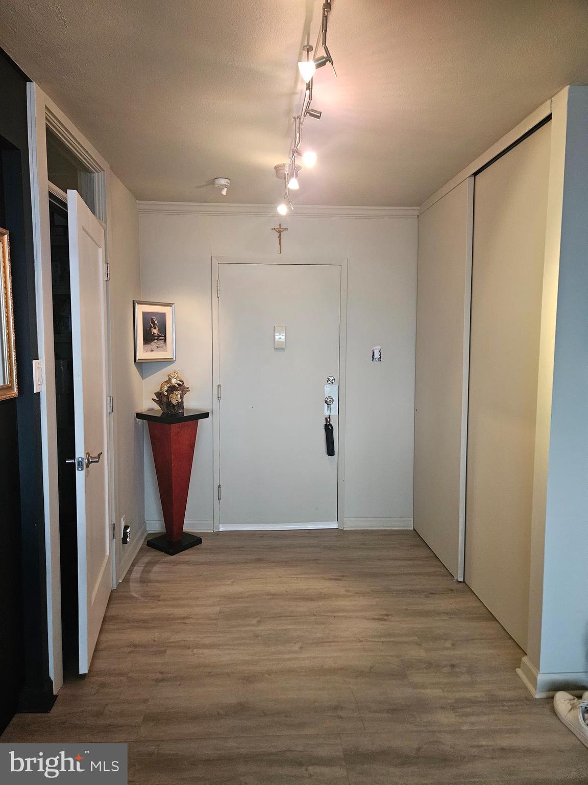 FAIRMOUNT - Residential Lease