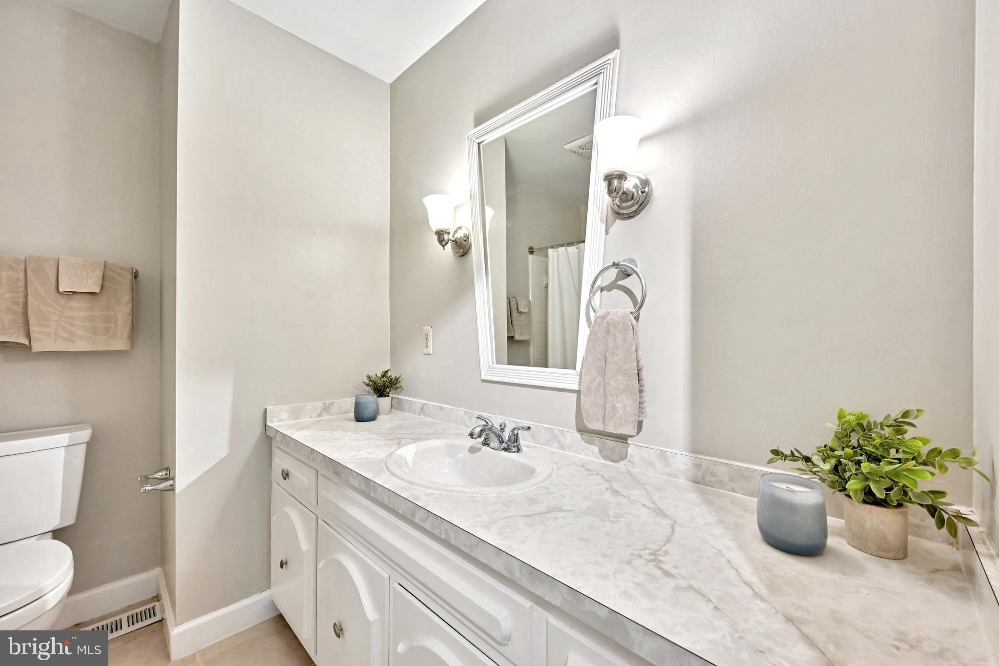 LINGANORE VIEW - Residential