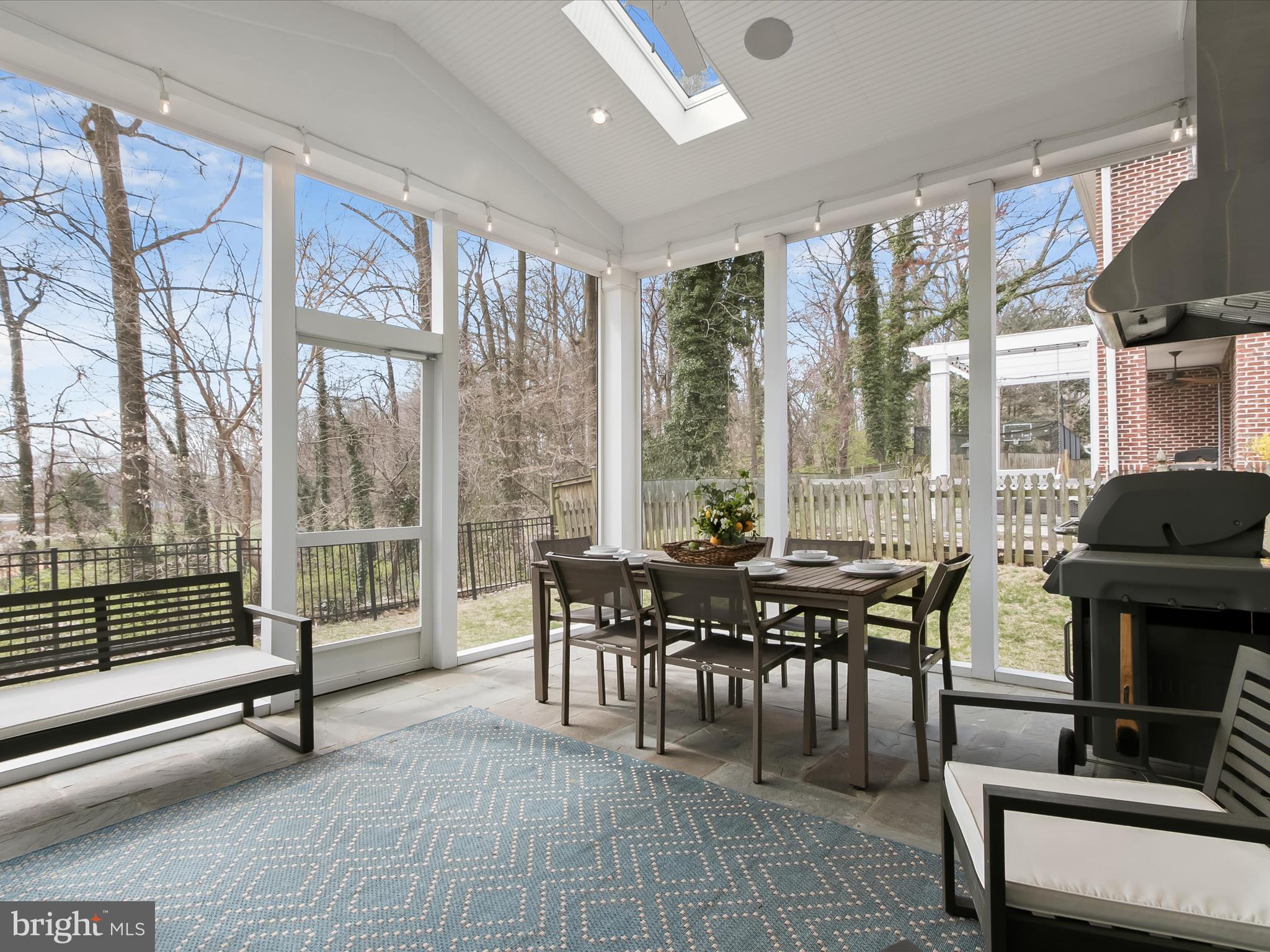 OAKWOOD KNOLLS - Residential