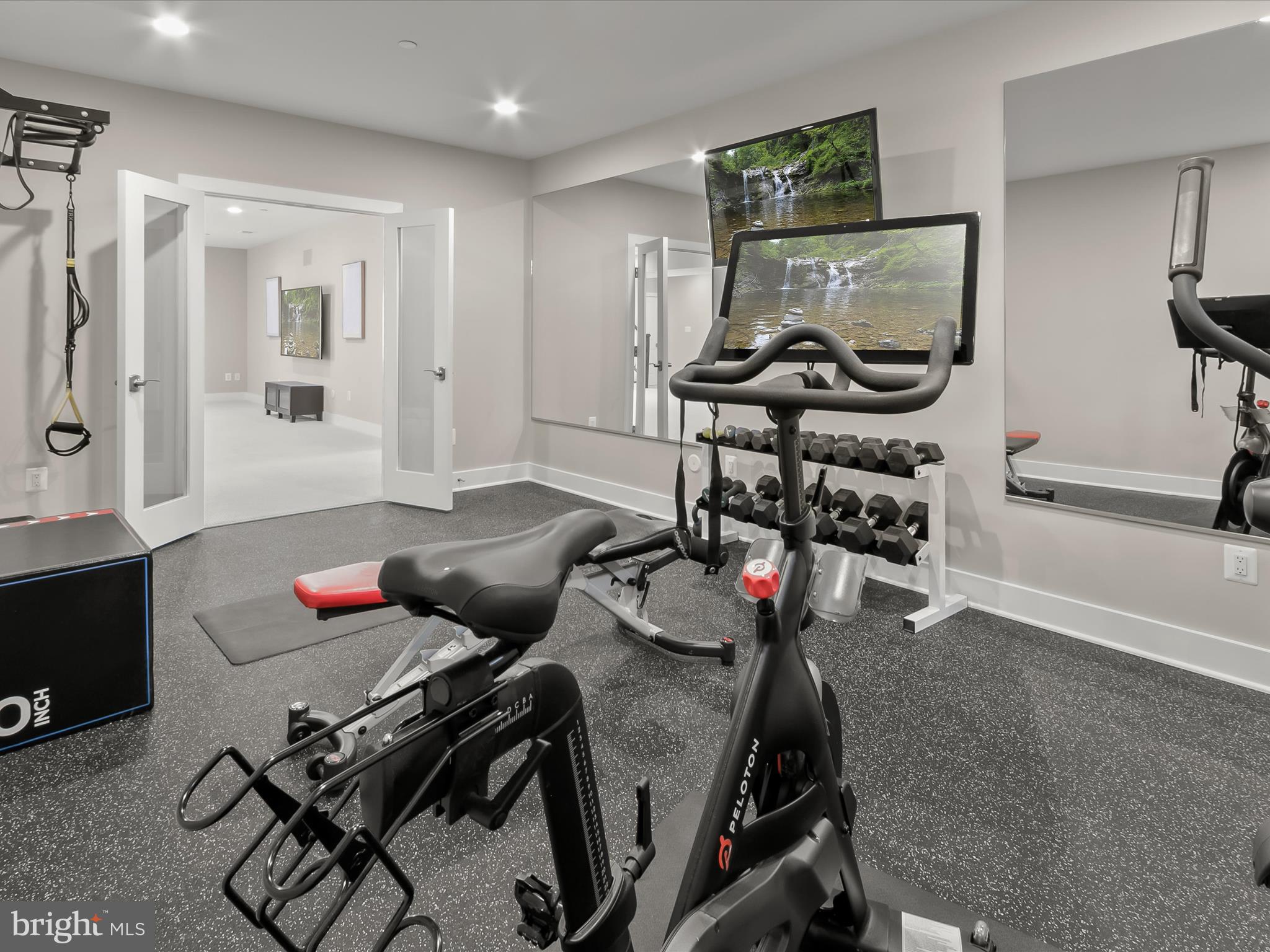 OAKWOOD KNOLLS - Residential