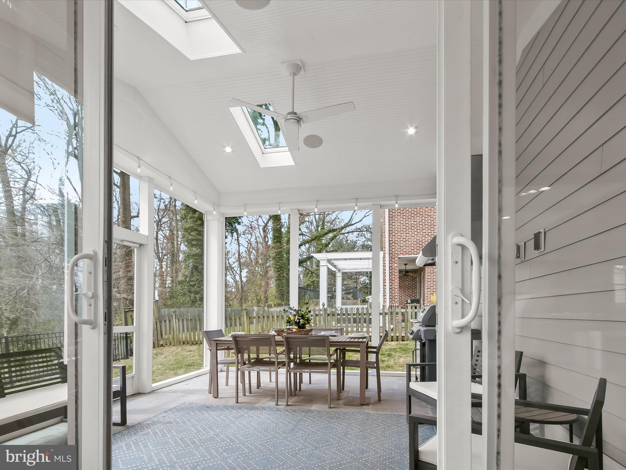 OAKWOOD KNOLLS - Residential