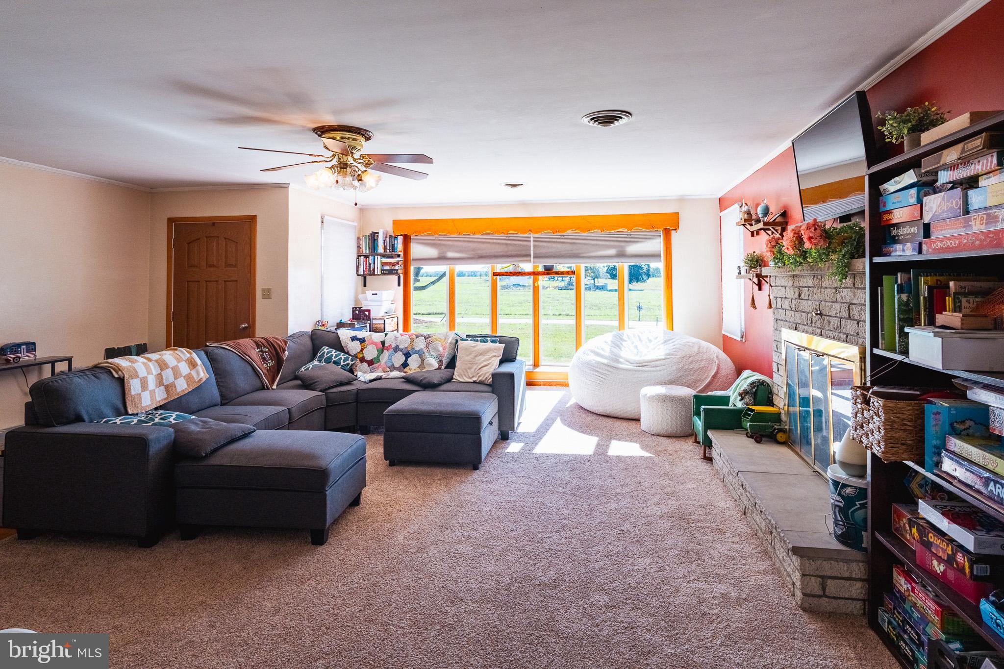 12689 WILLIAMSPORT PIKE