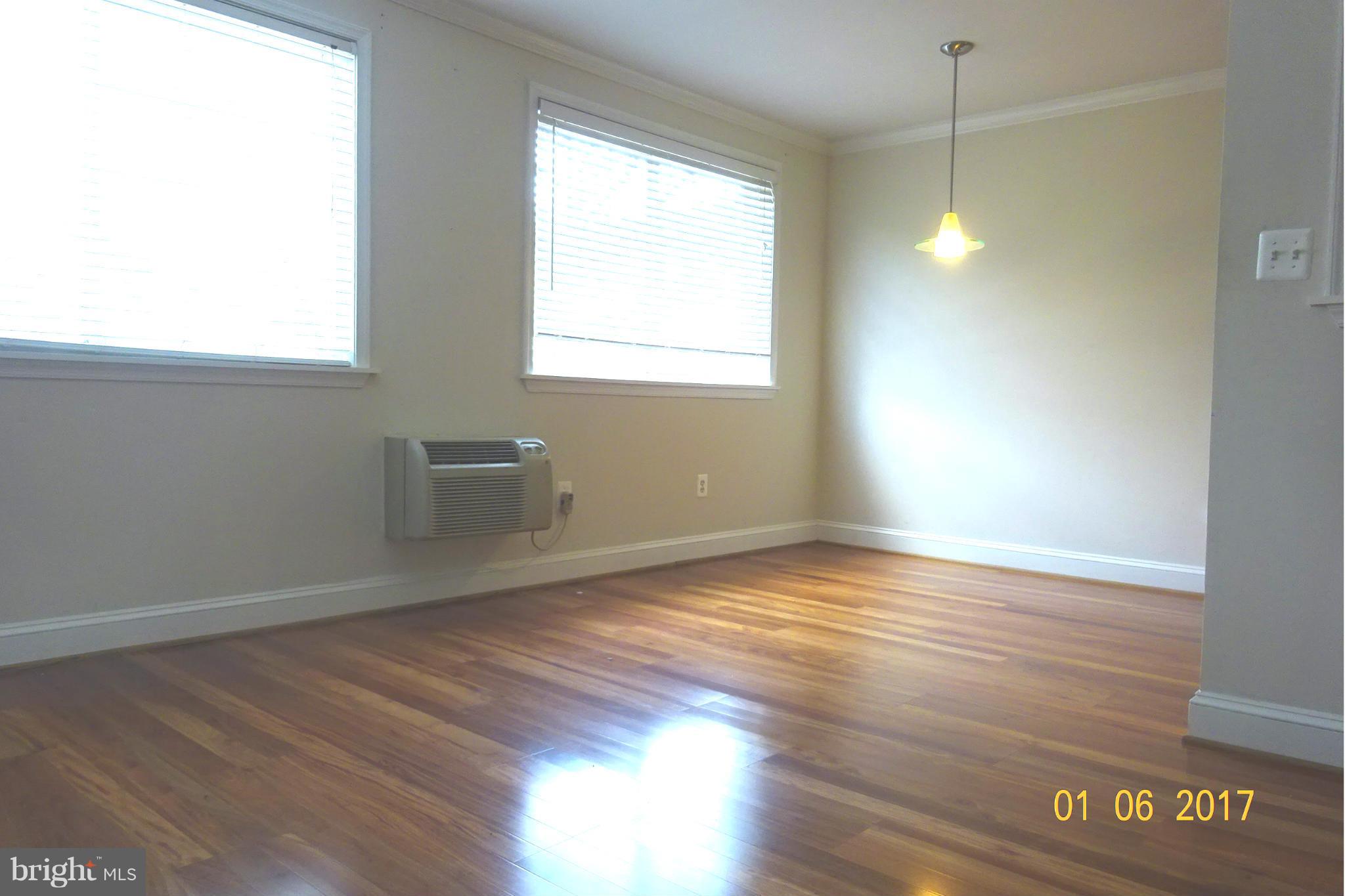 THE OAKS MAIN STREET LAUREL - Residential Lease