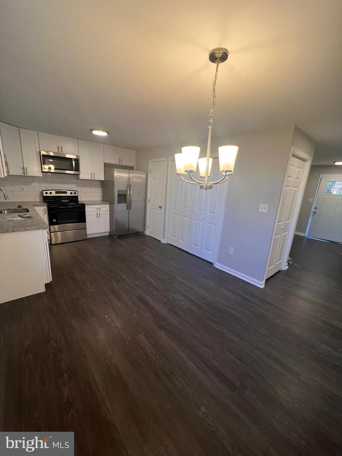 THE HUNTSMAN CONDOMINIUM - Residential