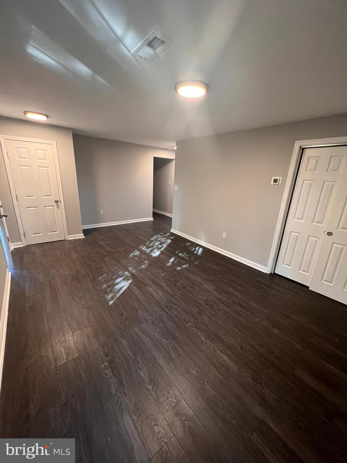 THE HUNTSMAN CONDOMINIUM - Residential