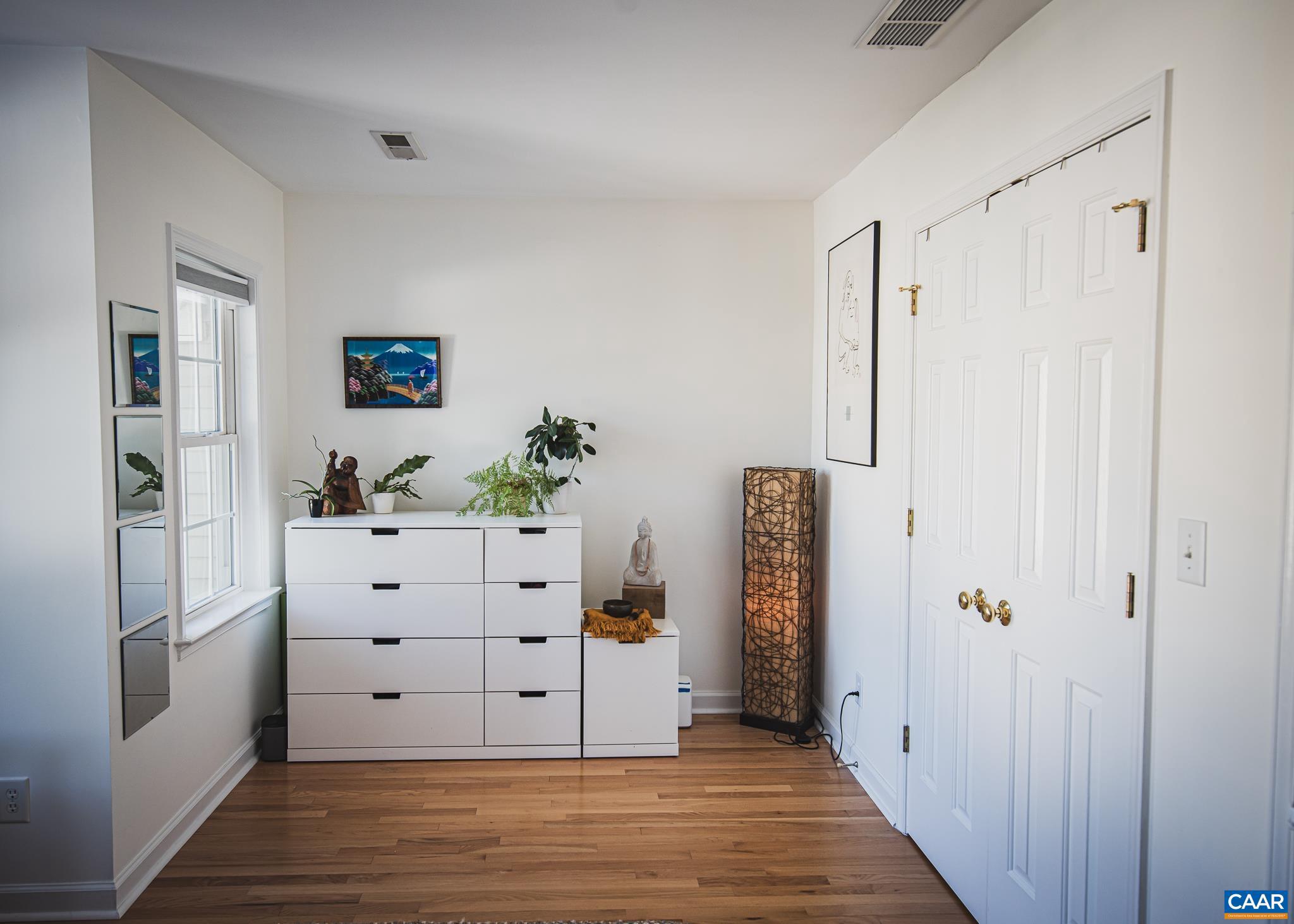 PARKSIDE VILLAGE - Residential