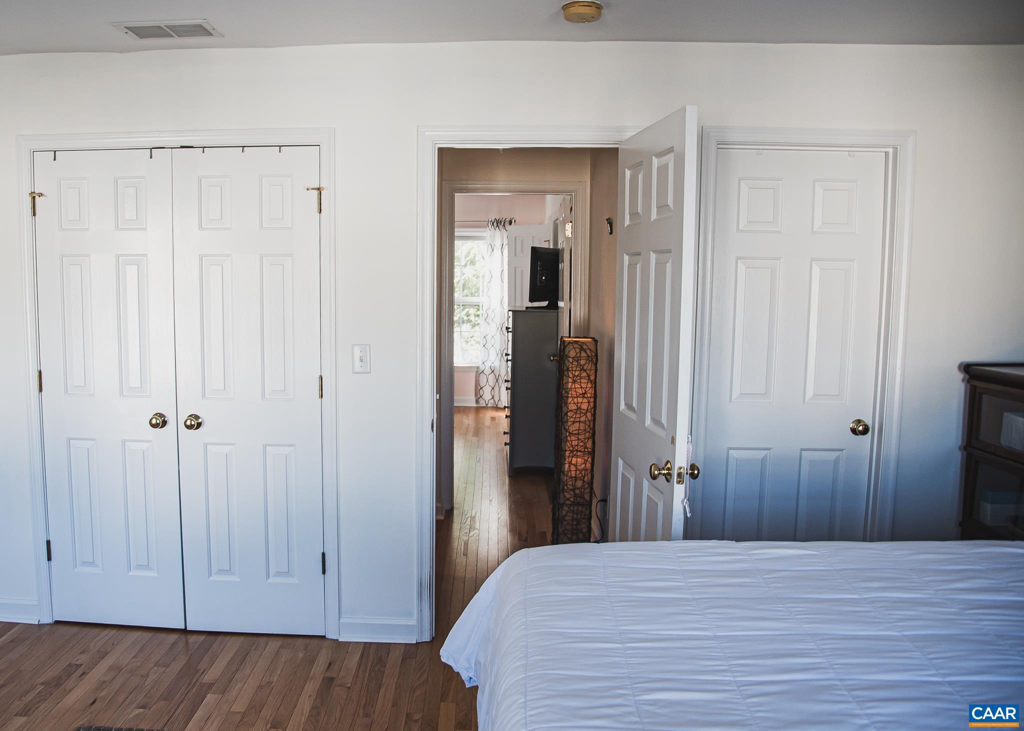 PARKSIDE VILLAGE - Residential