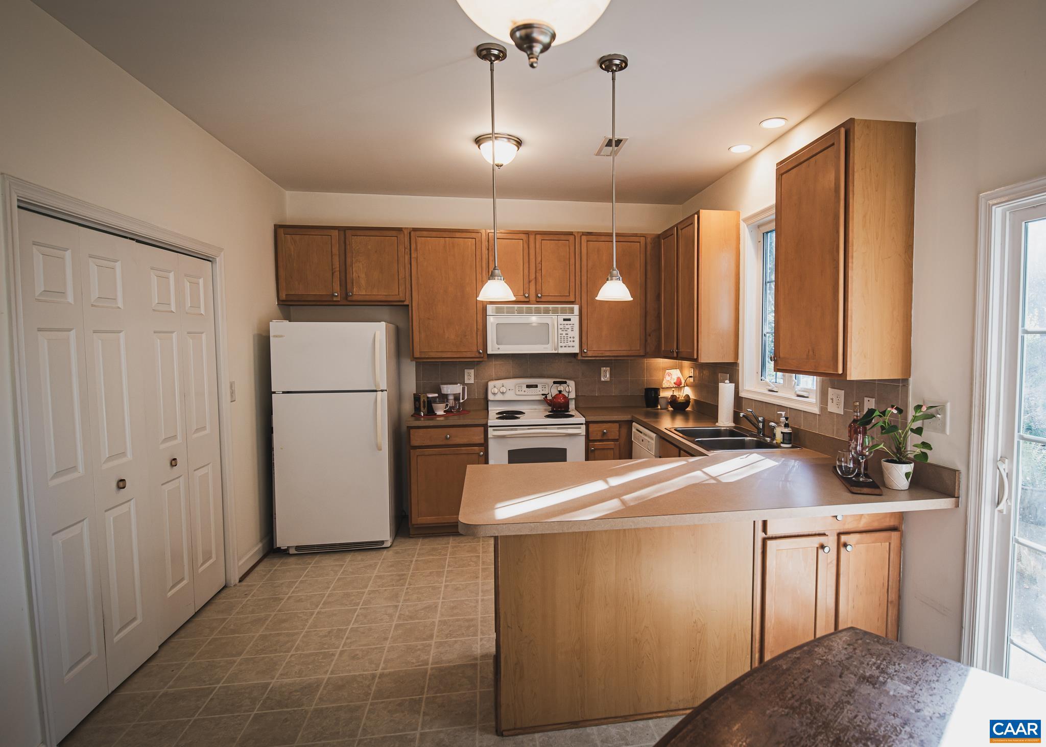 PARKSIDE VILLAGE - Residential