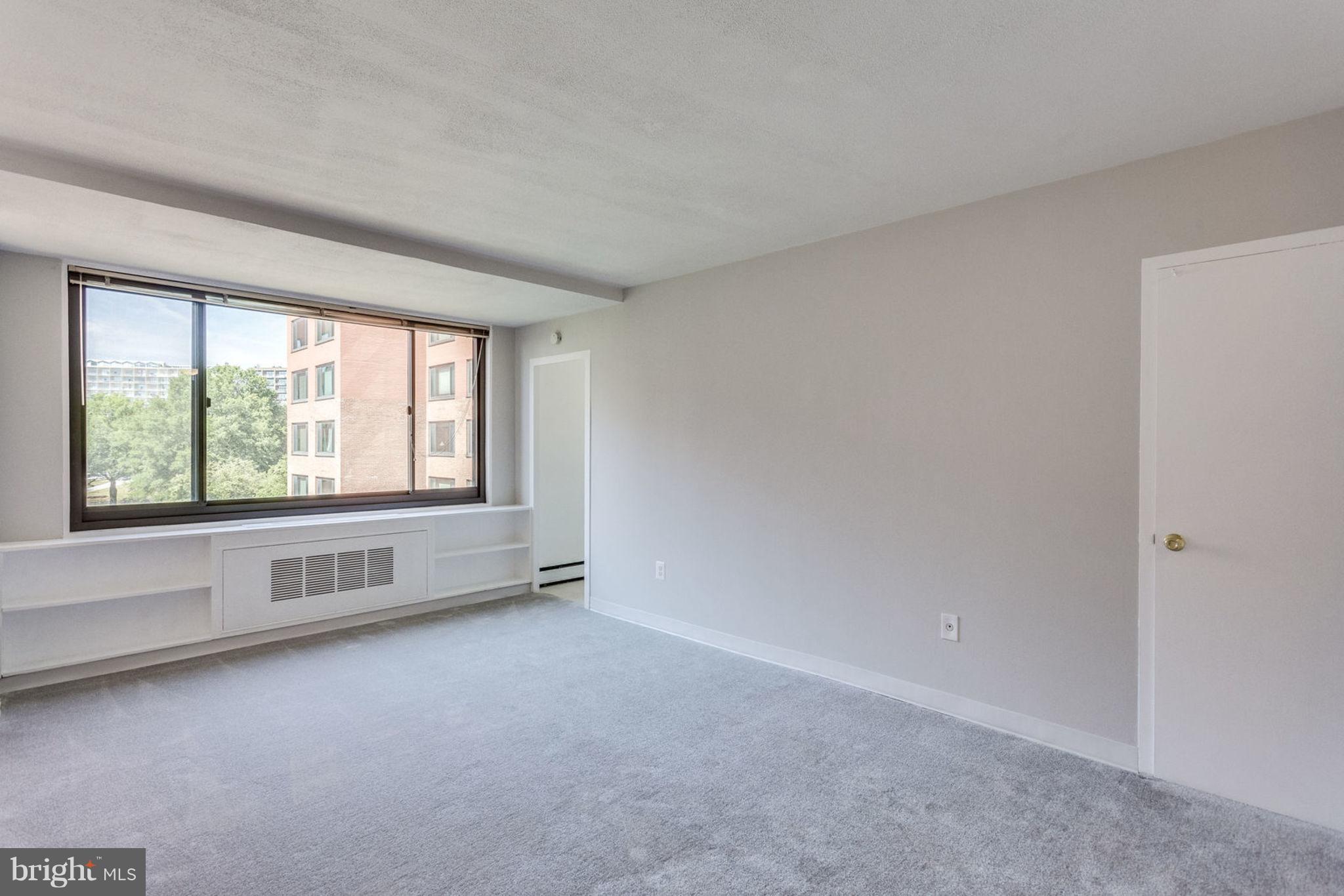 RIVER PLACE - Residential