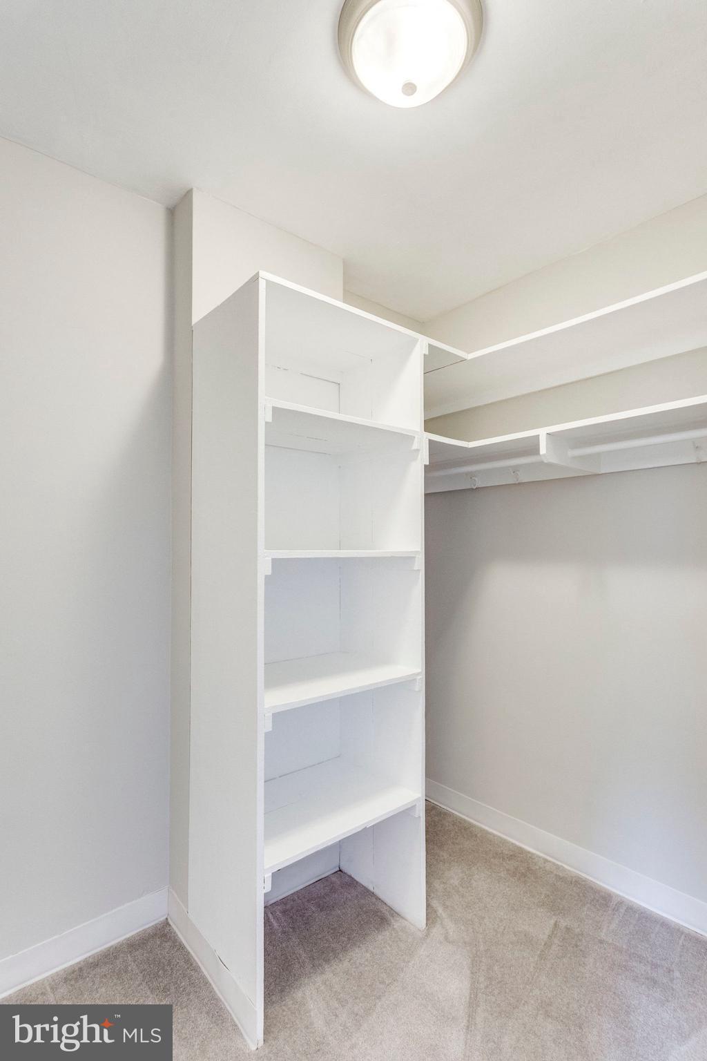 RIVER PLACE - Residential