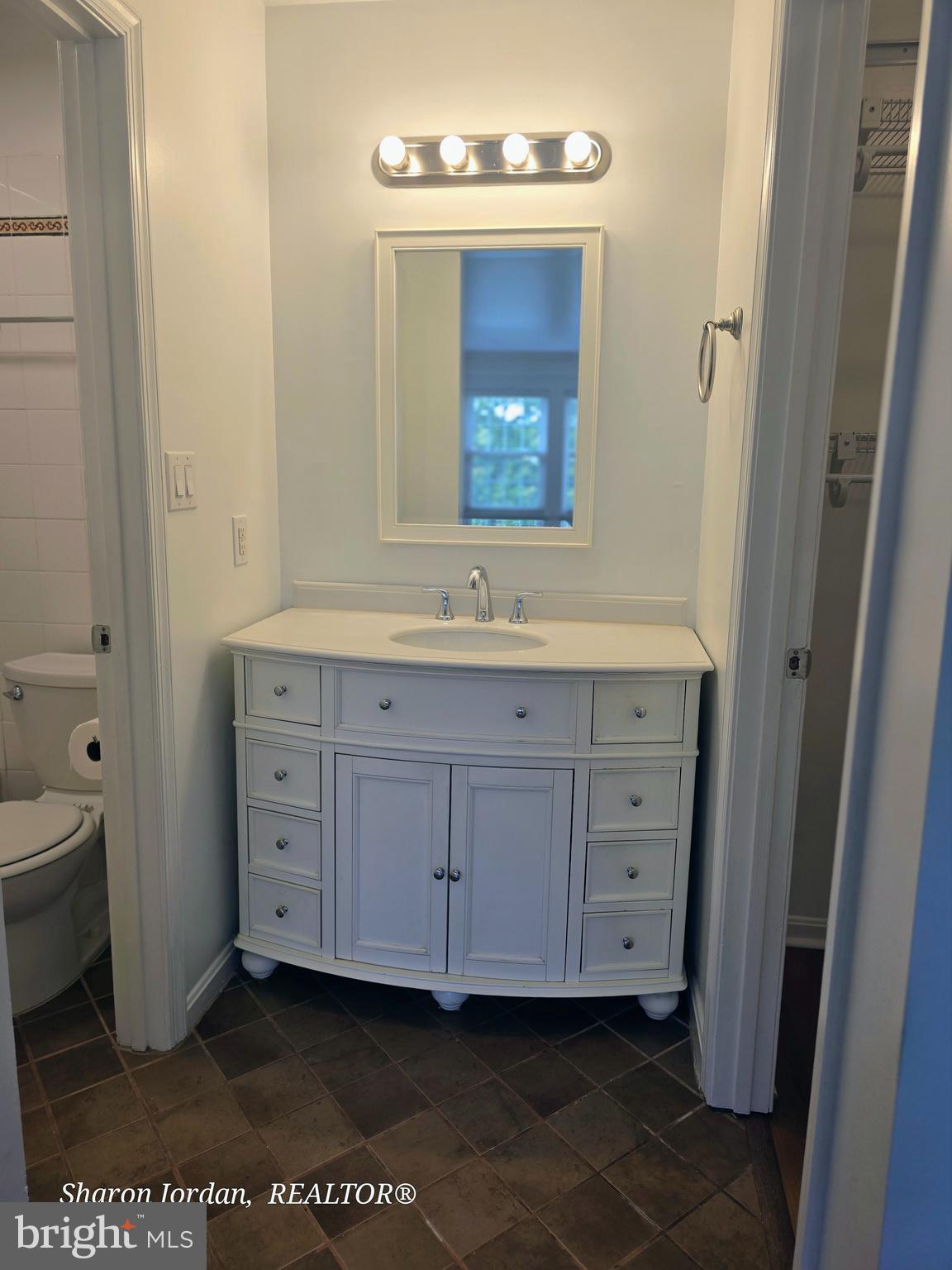 MONTGOMERY RUN - Residential Lease