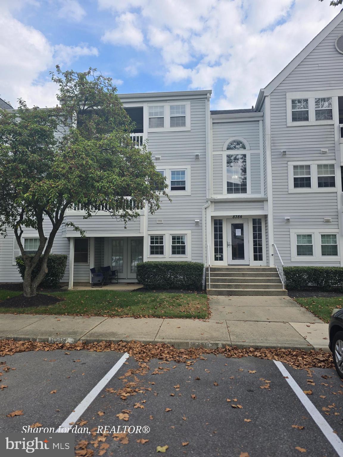 MONTGOMERY RUN - Residential Lease