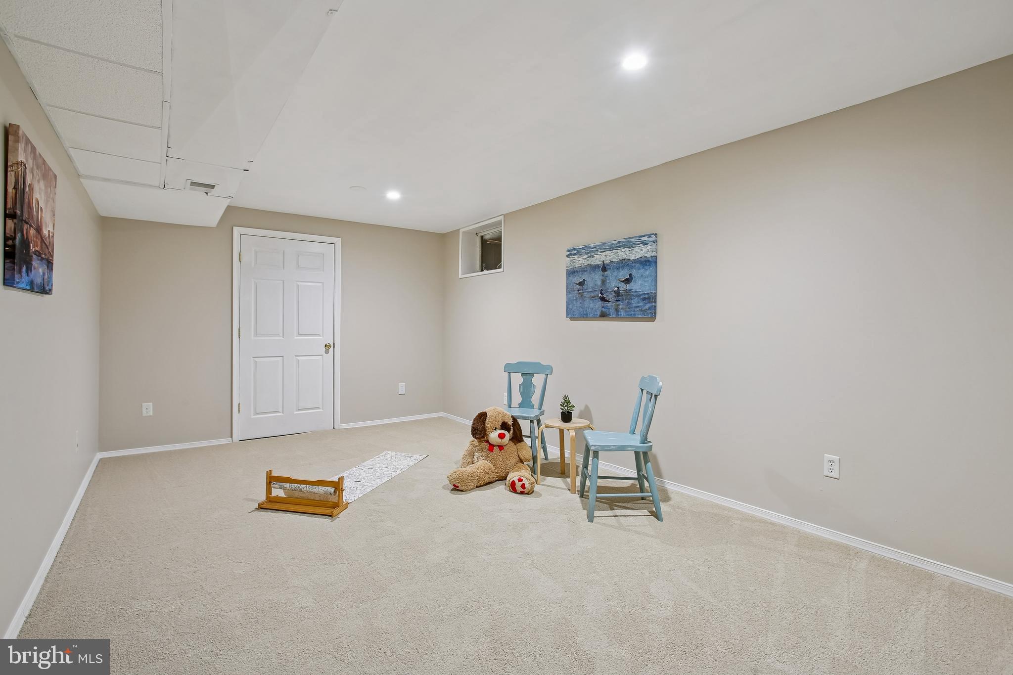 MONTCLAIR - Residential