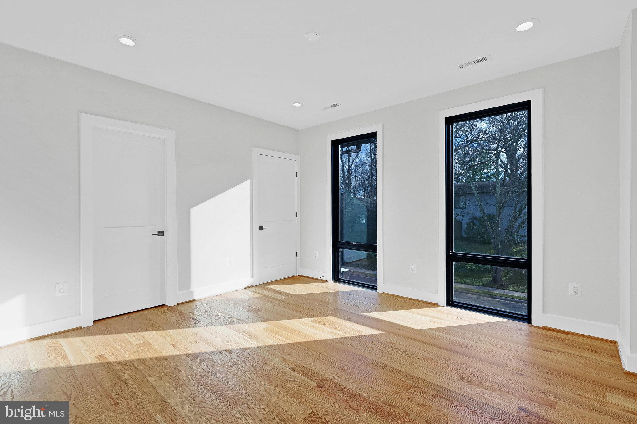 CROSSWOODS - Residential