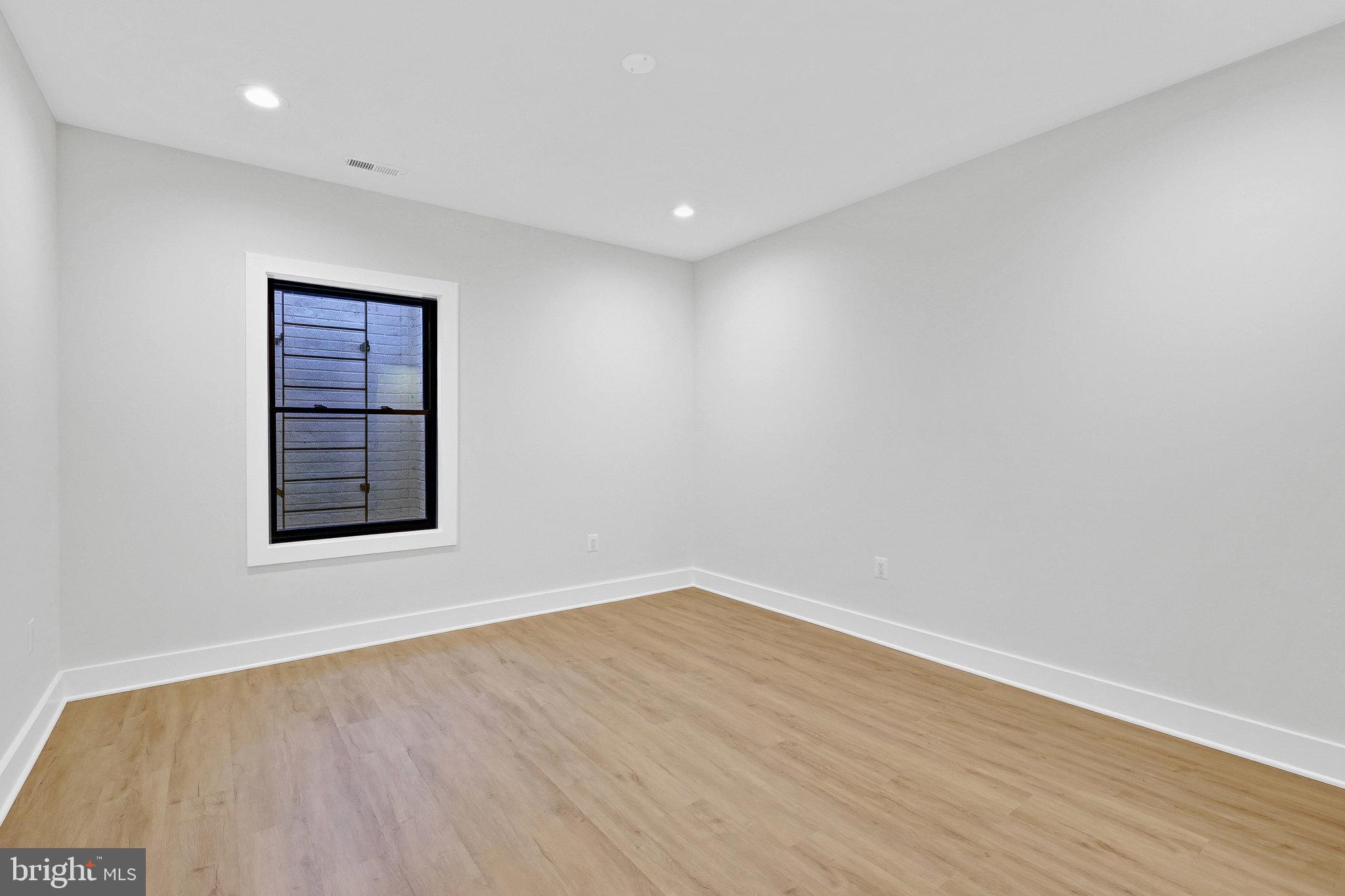 CROSSWOODS - Residential