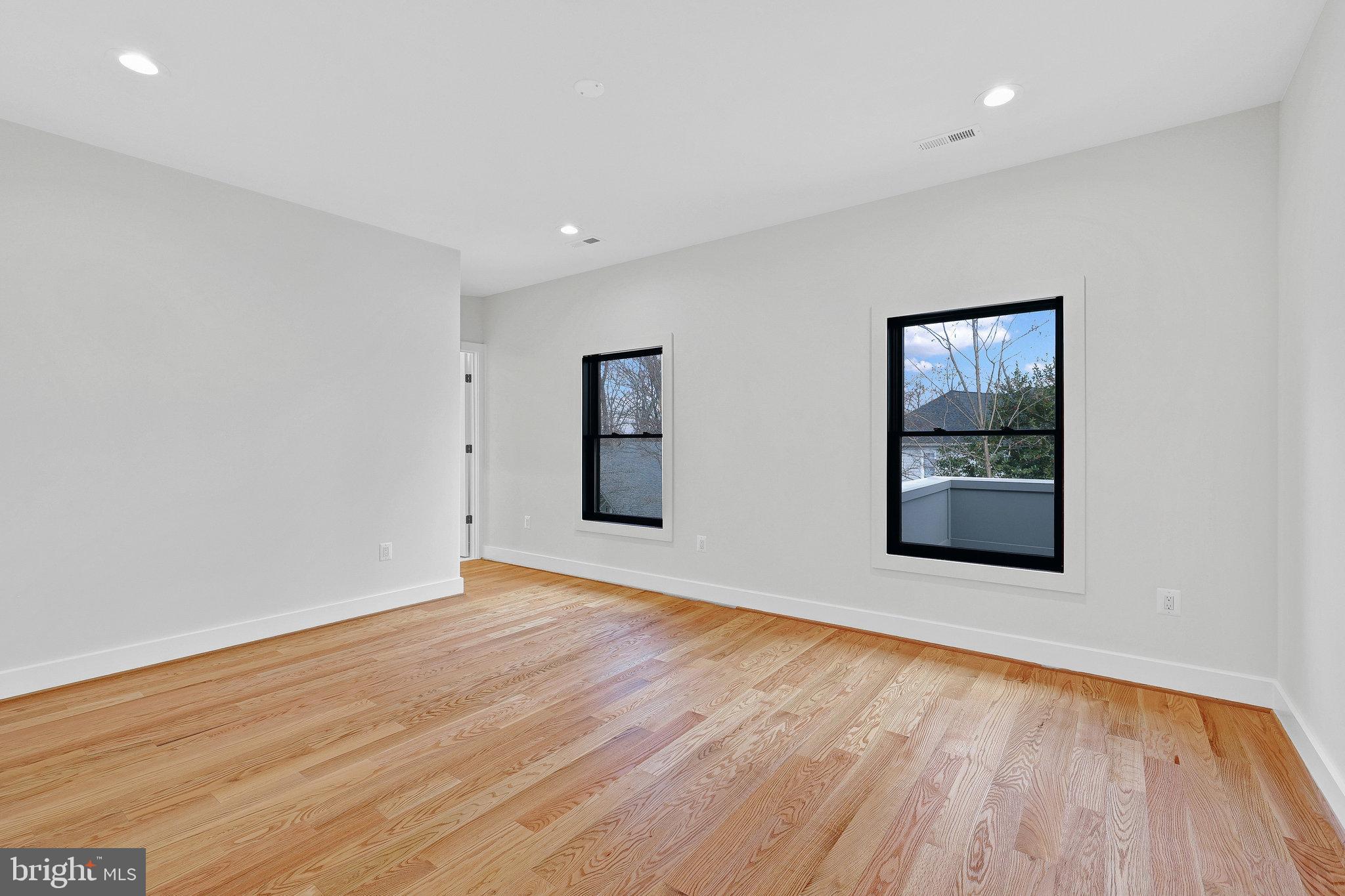 CROSSWOODS - Residential