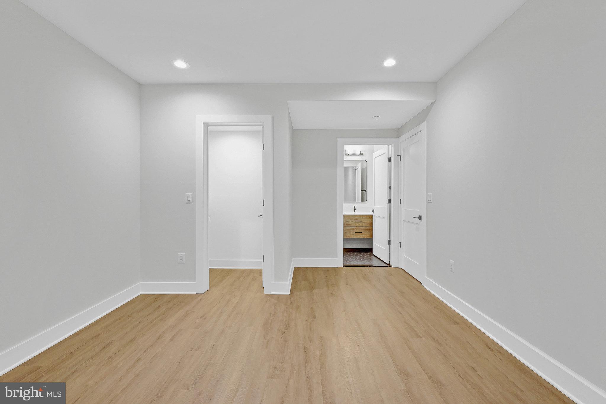 CROSSWOODS - Residential