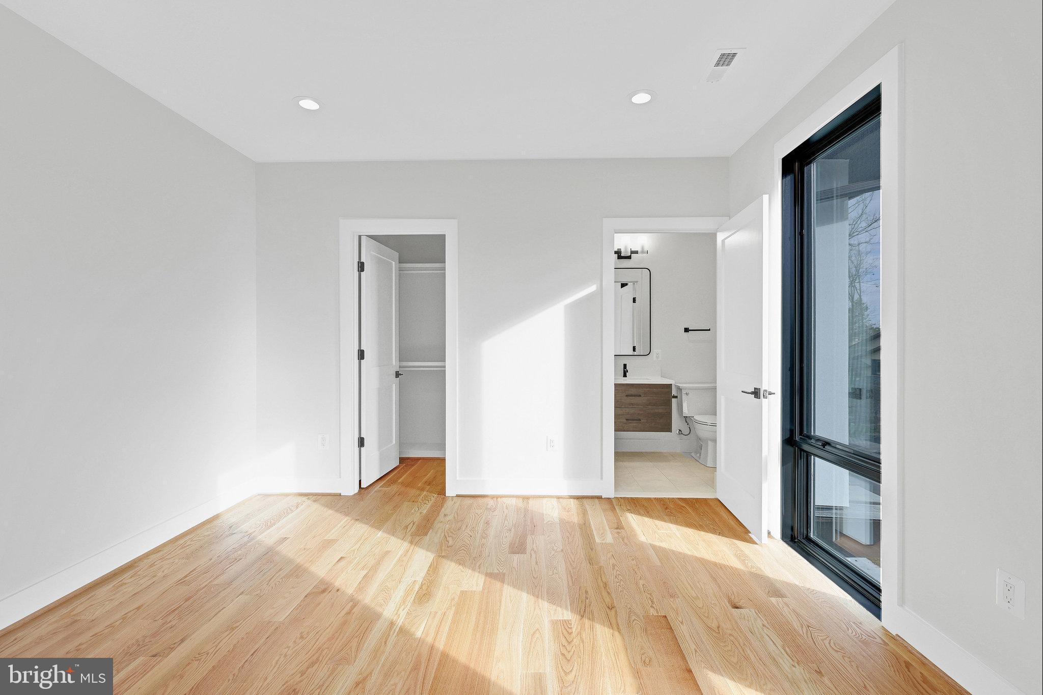 CROSSWOODS - Residential