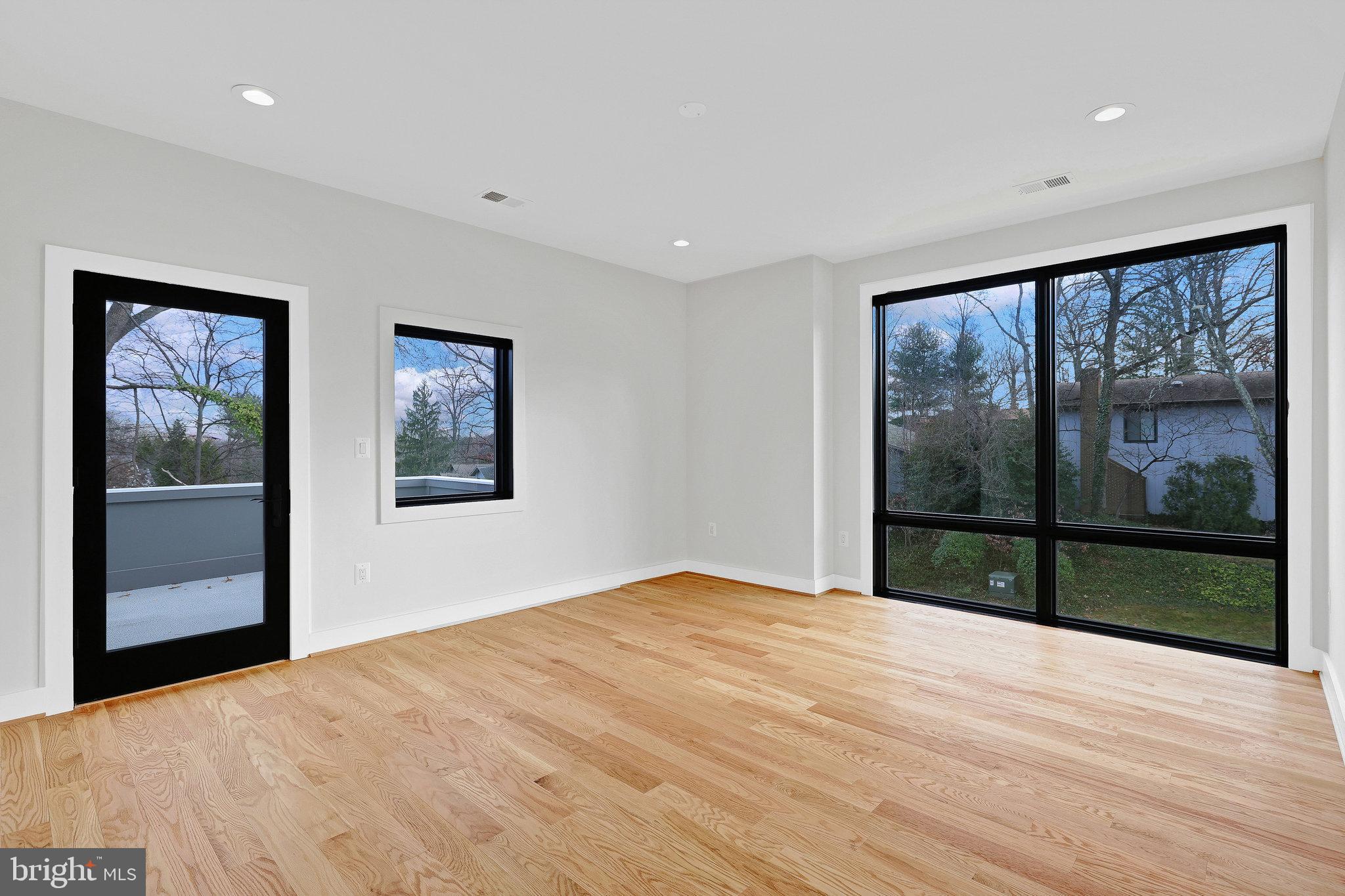 CROSSWOODS - Residential