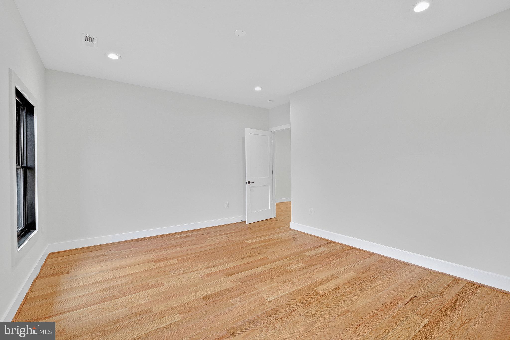 CROSSWOODS - Residential