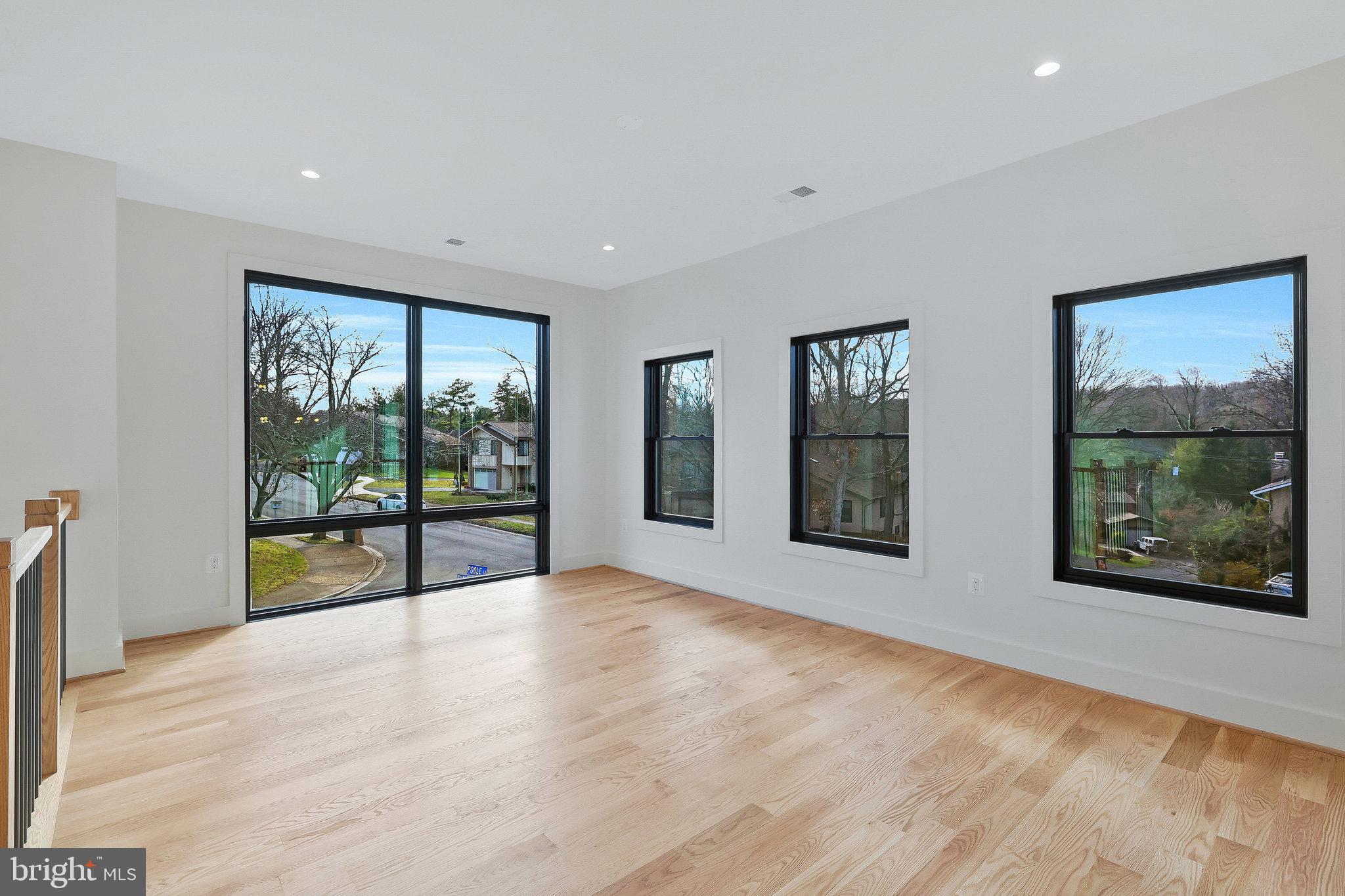 CROSSWOODS - Residential