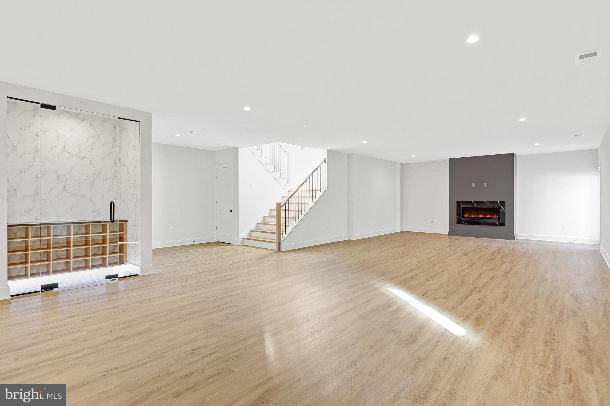 CROSSWOODS - Residential